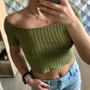 GREEN Off shoulder knit crop top